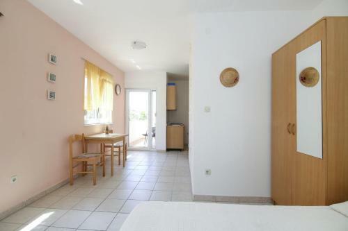Apartments Tea - 100 M From Sea