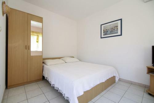 Apartments Tea - 100 M From Sea