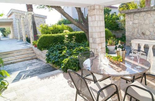 Villa More - 10m From Sea
