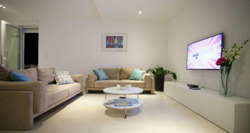 Villa Crystal Blue