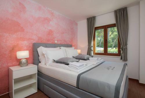 Seafront Luxury Private Villa With Hotel Service