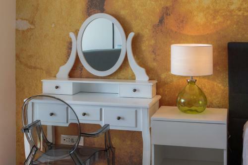 Seafront Luxury Private Villa With Hotel Service