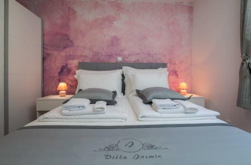 Seafront Luxury Private Villa With Hotel Service