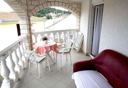 Apartments Lias 2 - With Restaurant