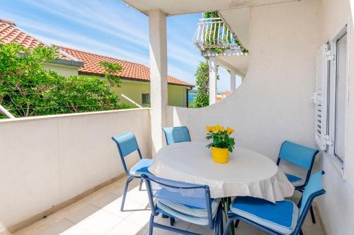 Apartments Mitar