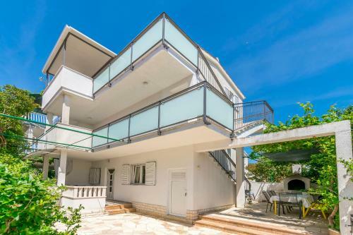 Apartments Mitar