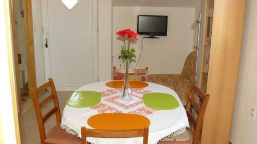 Apartments Fran - 150m From Beach