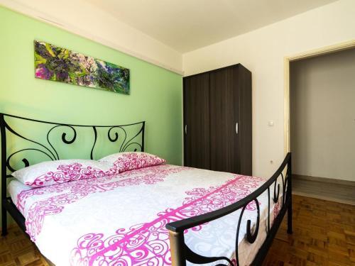 Simplistic Apartment In Rogoznica Near Sea Beach