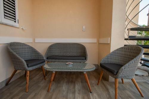 Apartments Novica