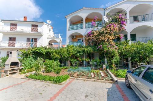 Apartments Ana