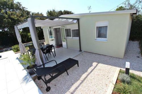 Apartments Donna With Swimming Pool