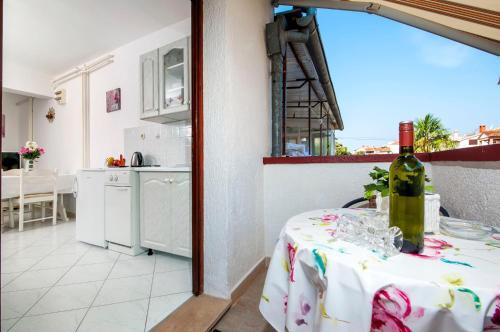Hostal Apartment And Room Josip 2070