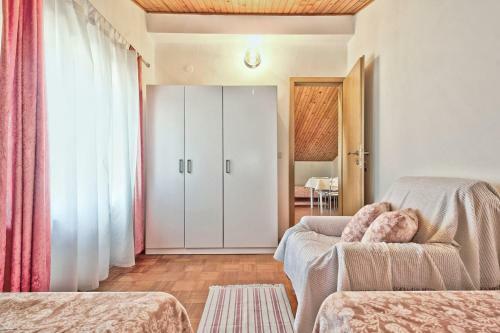 Hostal Gino House With Apartments
