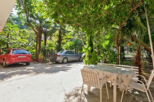 Hostal Gino House With Apartments