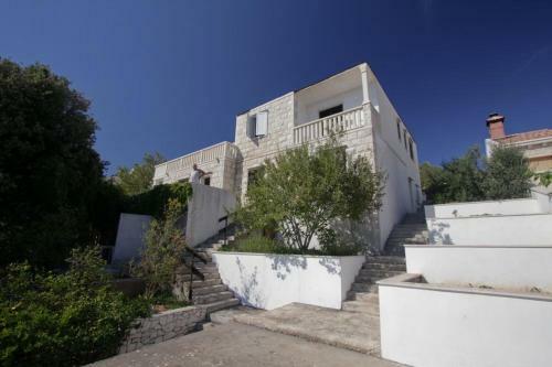 Hostal Apartments Nera