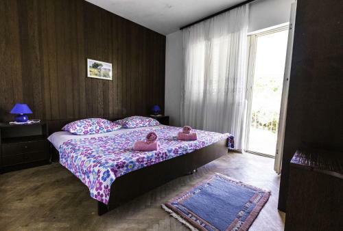 Apartment Sea View-7m From Beach