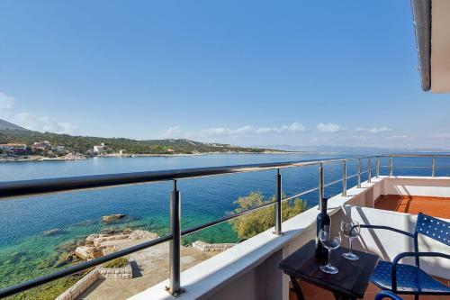 Hostal Rooms Ana - 5 M From Beach