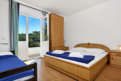 Hostal Rooms Ana - 5 M From Beach