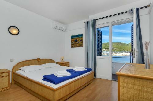 Hostal Rooms Ana - 5 M From Beach