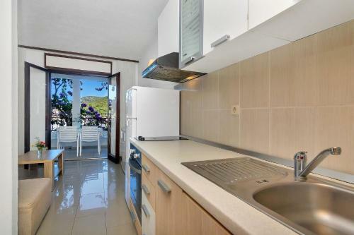 Apartments Nikola 5m From Beach