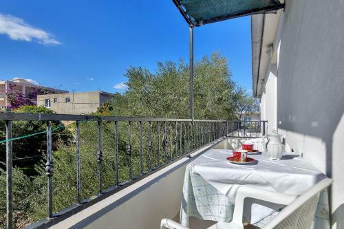 Apartments Nikola 5m From Beach
