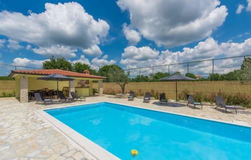 Spacious Villa Perkovic With Private Pool And Jacuzzi