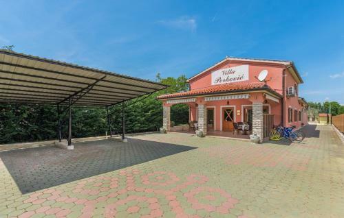 Spacious Villa Perkovic With Private Pool And Jacuzzi