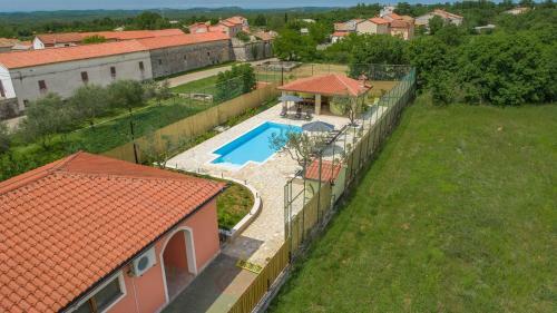 Spacious Villa Perkovic With Private Pool And Jacuzzi