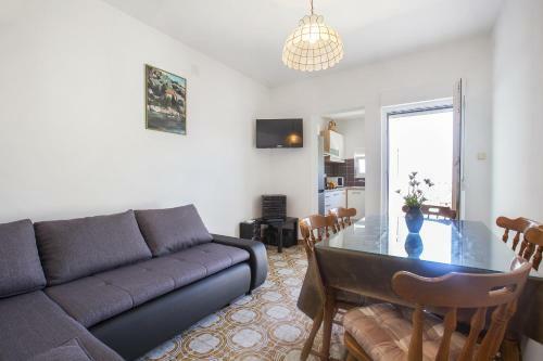 Apartments Sani-slatine