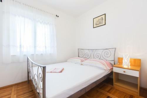 Apartments Sani-slatine