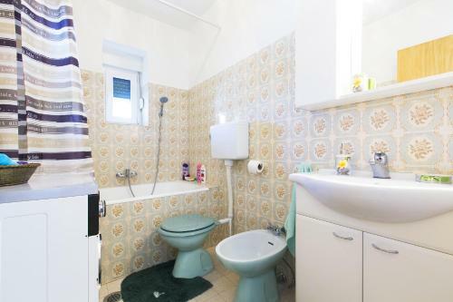 Apartments Sani-slatine
