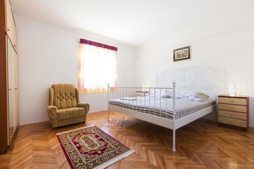 Apartments Sani-slatine