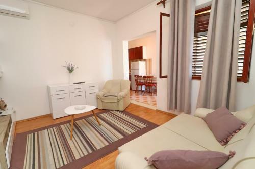 Apartments Peselj