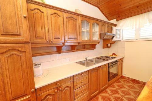 Apartments Peselj