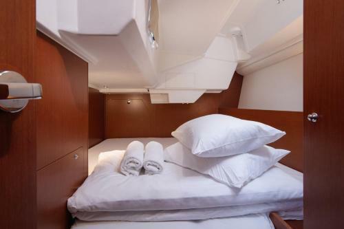 Beneteau Oceanis 38.1.- Anima Maris II