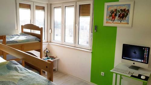 Croparadise Green Hostel