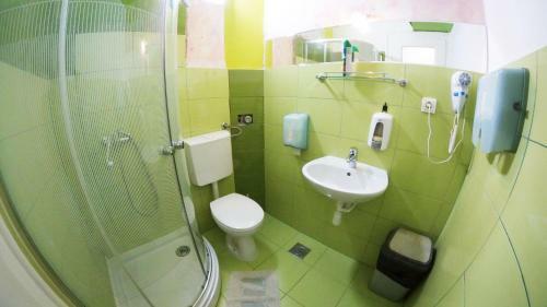 Croparadise Green Hostel