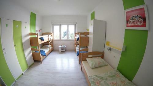 Croparadise Green Hostel