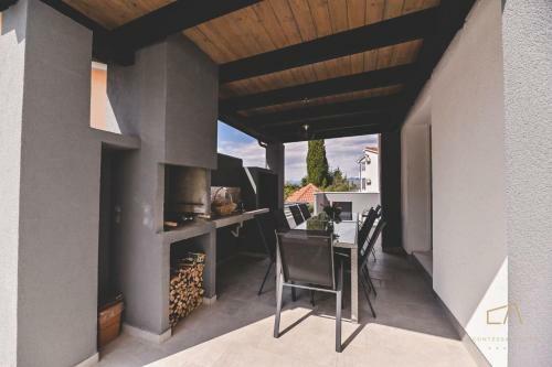 Villa Holiday House Soline Bay