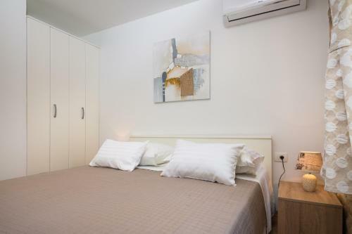 Cindro Apartment With Terrace