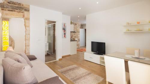 Cindro Apartment With Terrace