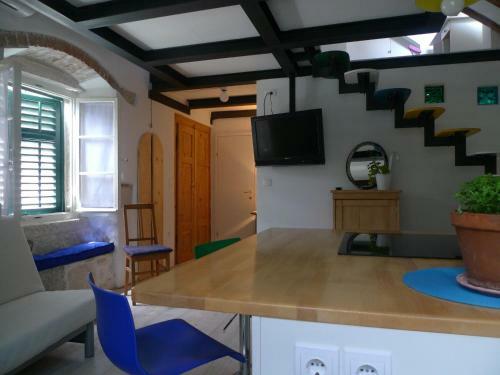 Apartment Avalon