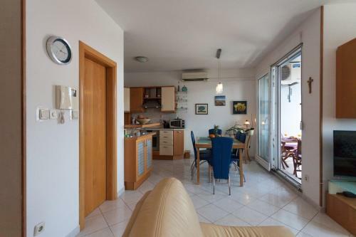 Exclusive Sea View Apartment
