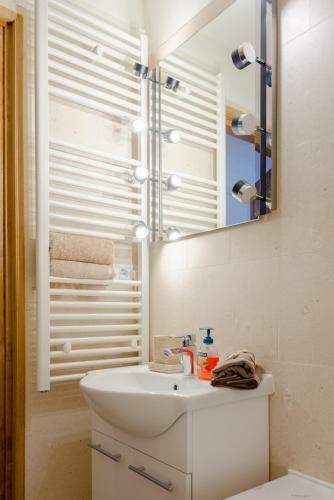 Lct Alberti Palace Apartment