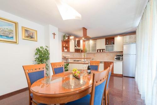 Apartment Snjeza - Spacious & Comfy