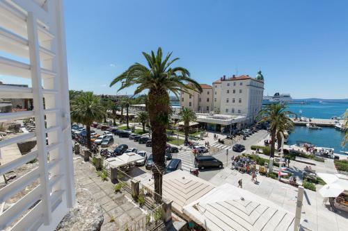 Hostal Riva Palace