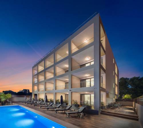 Aparthotel Ellure Luxury Suites