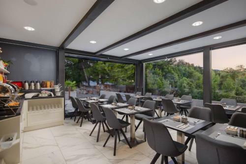 Aparthotel Ellure Luxury Suites