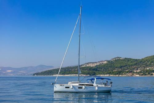 Beneteau Oceanis 38.1.- Anima Maris I
