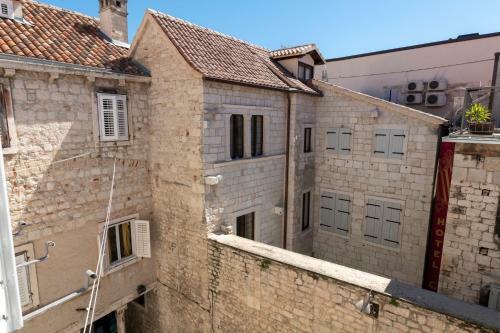 Hostal Gothic Palace Heritage